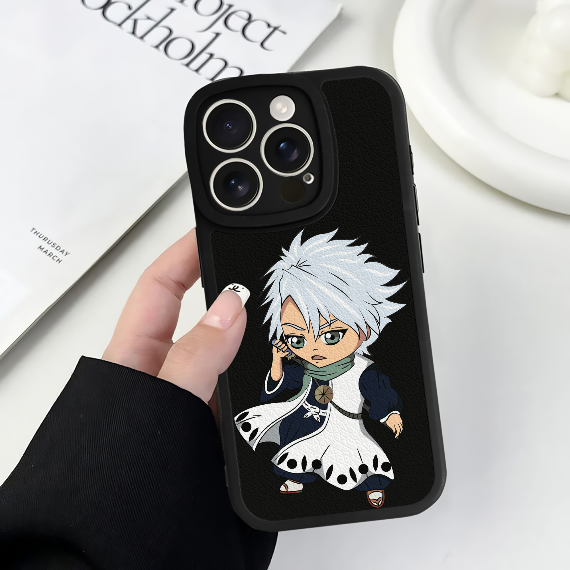 （画像用） ブリーチ 日番谷冬獅郎（ひつがや とうしろう） BLEACH Hitsugaya Toushirou 【iPhone 16シリーズ対応】シリコンスマホケース（レザー調） 材質：シリコン